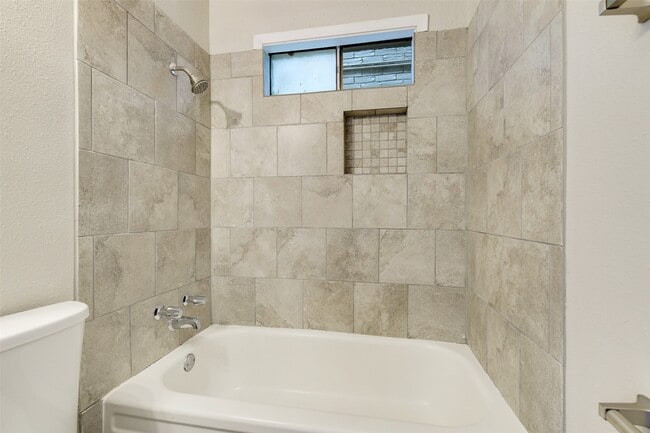 property at 1512 Broadmoor Dr