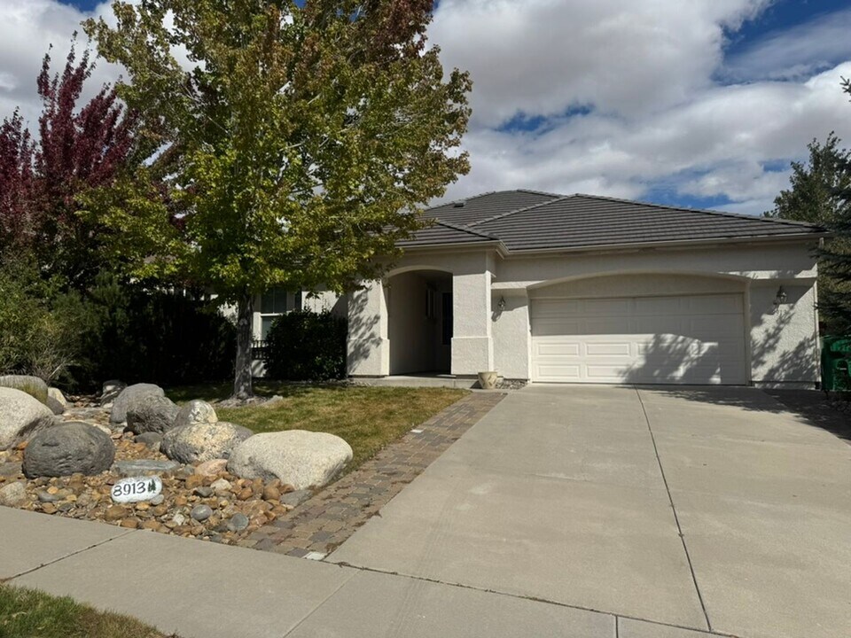 8913 Beacon Ridge Trail in Reno, NV - Building Photo
