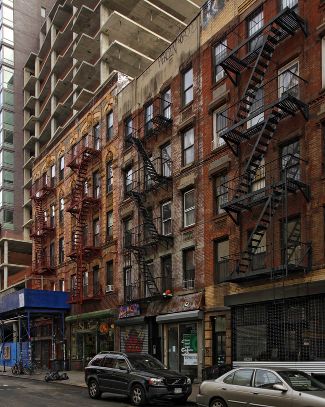 174 Ludlow St in New York, NY - Building Photo - Building Photo