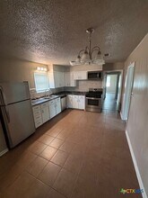 501 S Main St in Thorndale, TX - Building Photo - Building Photo