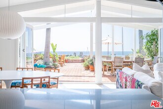 31034 BROAD BEACH Rd in Malibu, CA - Building Photo - Building Photo