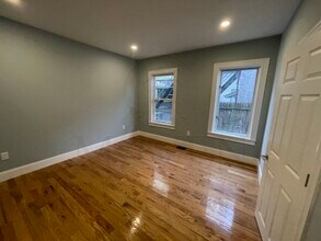 374 Oxford St-Unit -1 in Cambridge, MA - Building Photo - Building Photo