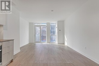 100-100 Dalhousie St in Toronto, ON - Building Photo - Building Photo