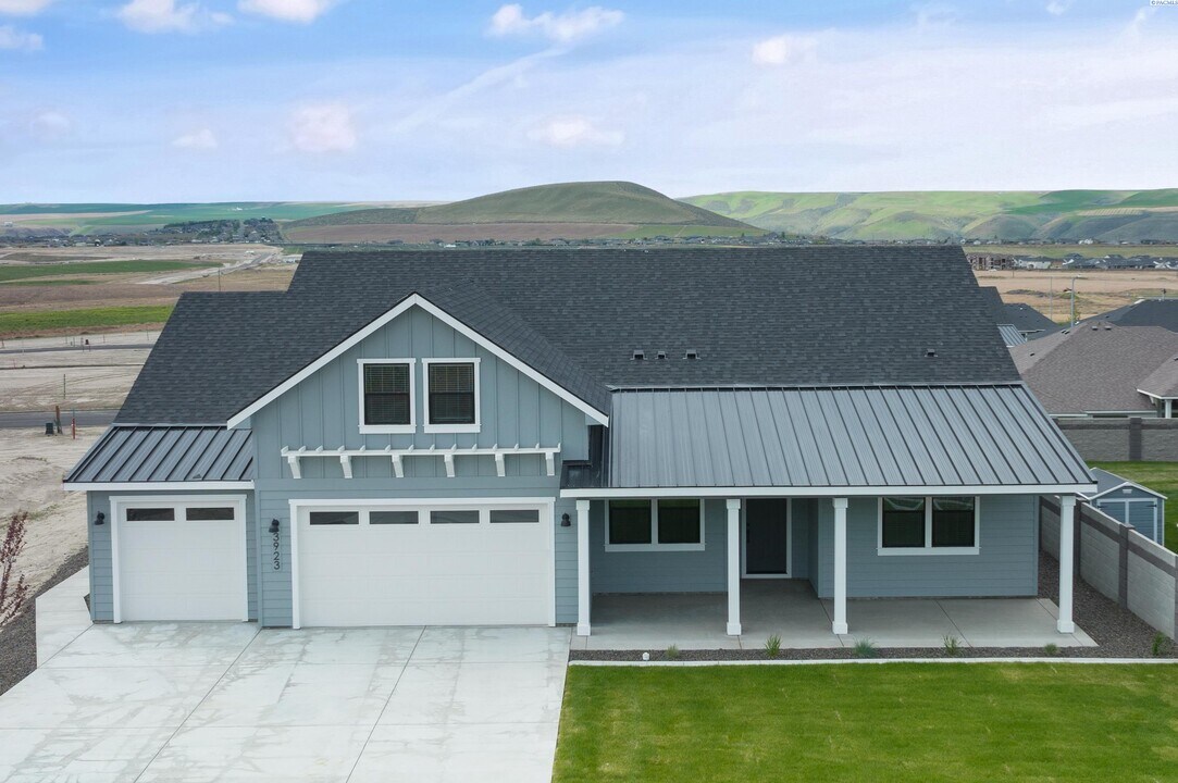 3923 Highview St in Richland, WA - Building Photo