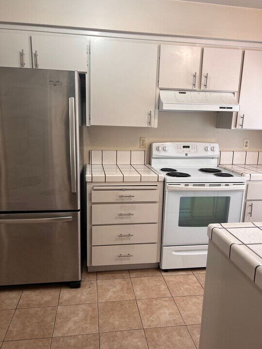 133 W Rincon Ave in Campbell, CA - Building Photo