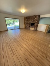 9221 Rubio Ave in North Hills, CA - Building Photo - Building Photo