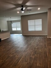 5725 Shanjia Dr in Austin, TX - Building Photo - Building Photo