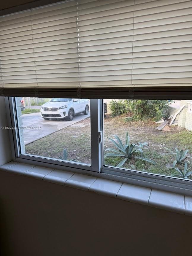 1021 NW 25th Way in Fort Lauderdale, FL - Building Photo - Building Photo