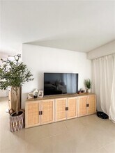 15821 SW 104th Terrace in Miami, FL - Foto de edificio - Building Photo