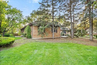 21824 Cambridge Dr in Kildeer, IL - Building Photo - Building Photo