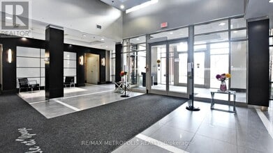 75 King St E in Mississauga, ON - Building Photo - Building Photo