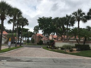 8265 NW 70th St in Tamarac, FL - Building Photo - Building Photo