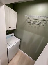 3121 Royal Oaks Dr in Thousand Oaks, CA - Building Photo - Building Photo