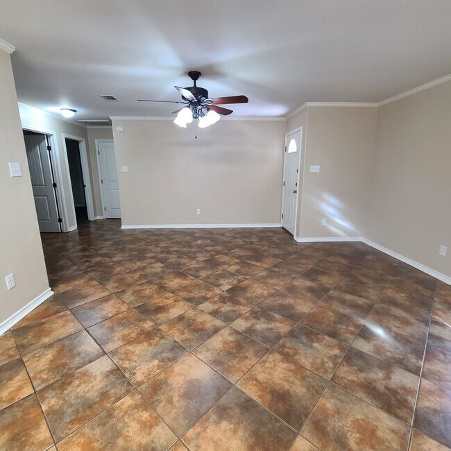 2331 Banita St in Nacogdoches, TX - Building Photo - Building Photo