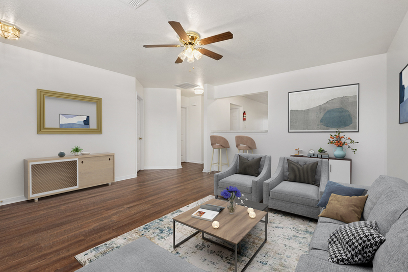 2111 Roatan Calle in Dickinson, TX - Building Photo
