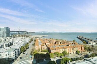 229 Brannan St in San Francisco, CA - Foto de edificio - Building Photo