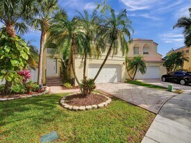 700 NW 158th Ln in Pembroke Pines, FL - Building Photo