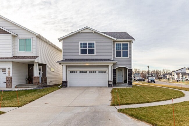 property at 1129 Albert Ct W