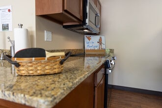 Metro Towers in Morgantown, WV - Building Photo - Building Photo