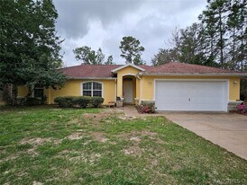 844 W Wycliffe Ln in Citrus Springs, FL - Building Photo