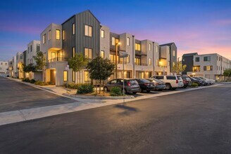 2081 Acara Cir in San Diego, CA - Building Photo - Building Photo