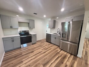 3651 S 9th St in Kalamazoo, MI - Building Photo - Building Photo