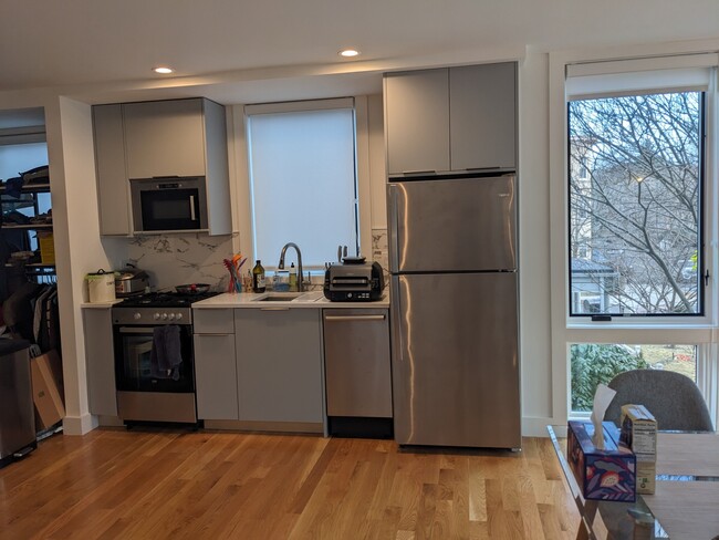 71 Winchester St in Brookline, MA - Building Photo - Building Photo