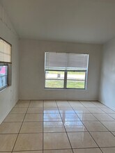 827 S 6th St in Fort Pierce, FL - Building Photo - Building Photo