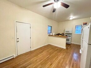 29 Spring Garden St, Unit 1 in Boston, MA - Foto de edificio - Building Photo