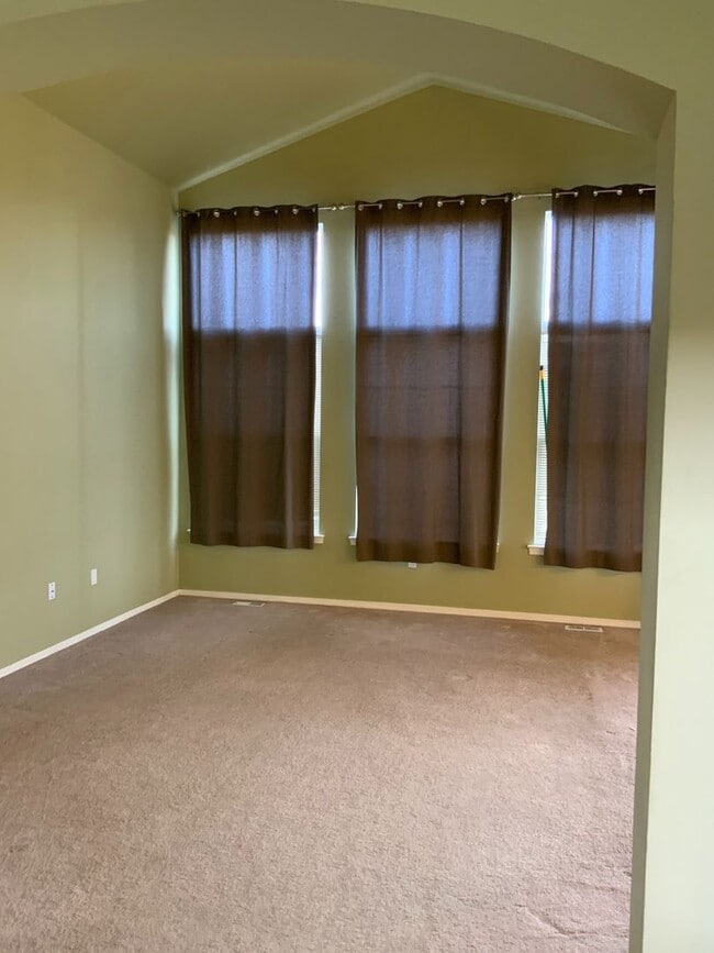 89 M St NE in Ephrata, WA - Building Photo - Building Photo