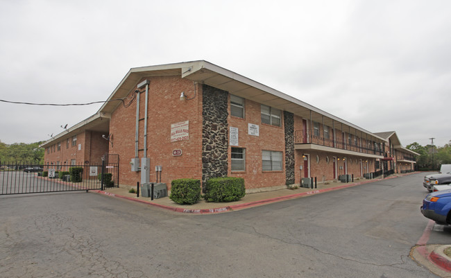 Handley Oaks Apartments in Fort Worth, TX - Building Photo - Building Photo