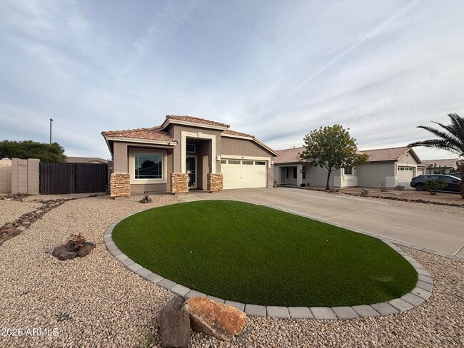 1567 N Tucana Ct in Gilbert, AZ - Foto de edificio - Building Photo