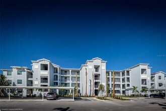 14121 Heritage Landing Blvd in Punta Gorda, FL - Foto de edificio - Building Photo