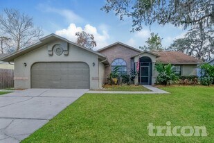 7832 Osteen Rd in New Port Richey, FL - Building Photo