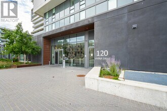 120 Varna Dr in Toronto, ON - Building Photo - Building Photo