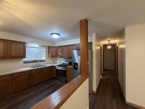 27741 Delton St in Madison Heights, MI - Building Photo - Building Photo