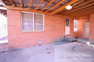 1207 Holly St in Jonesboro, AR - Building Photo - Building Photo