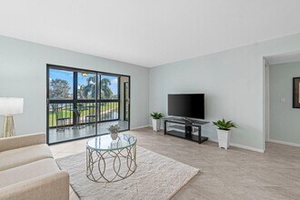 7270 Ashford Pl in Delray Beach, FL - Building Photo - Building Photo