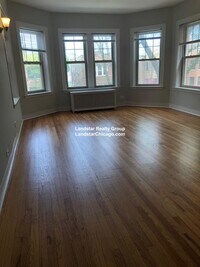 2045 W Berwyn Ave, Unit 3 photo'