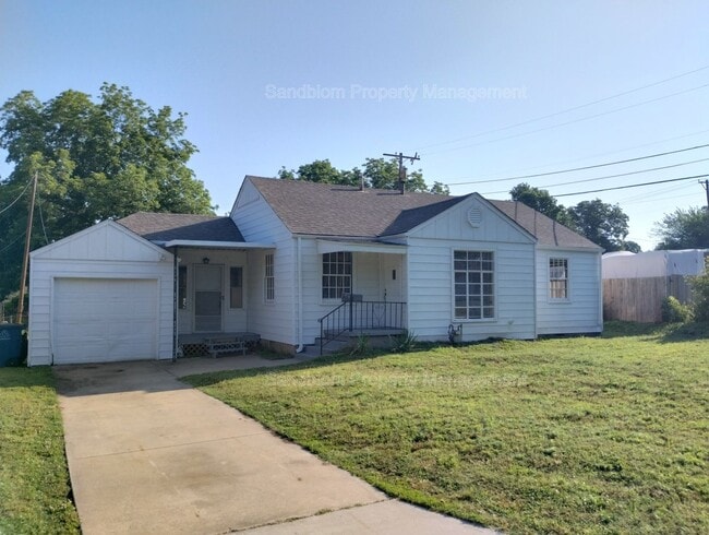 2715 W Easton St in Tulsa, OK - Building Photo - Building Photo