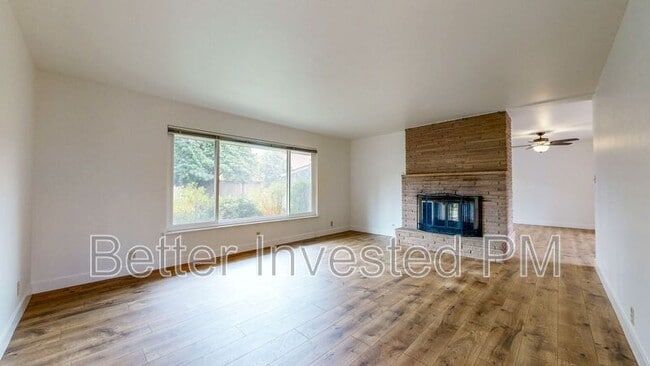 4729 Montgomery Dr in Santa Rosa, CA - Building Photo - Building Photo