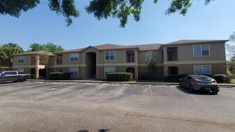 5908 Brickleberry Ln in Zephyrhills, FL - Building Photo