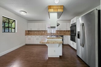 115 Gibraltar St in Royal Palm Beach, FL - Building Photo - Building Photo