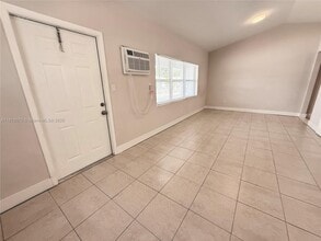 209 SW 14th St in Dania Beach, FL - Building Photo - Building Photo
