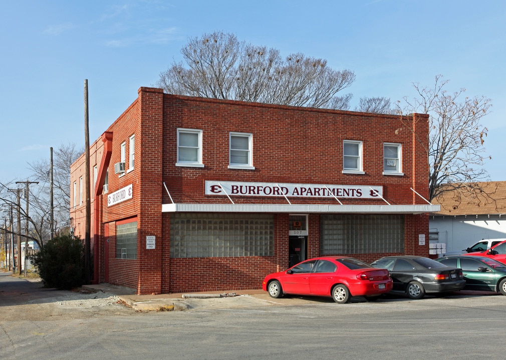 Burford Apartments in Ennis, TX - Building Photo