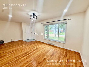 9807 Ridgely Ln in Affton, MO - Building Photo - Building Photo