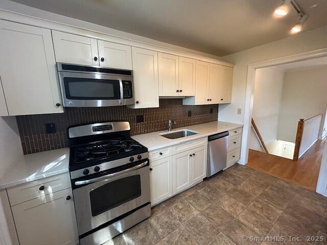 140 Blachley Rd in Stamford, CT - Building Photo