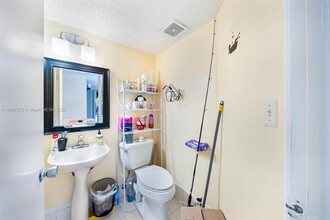1178 NW 123rd Pl in Miami, FL - Building Photo - Building Photo