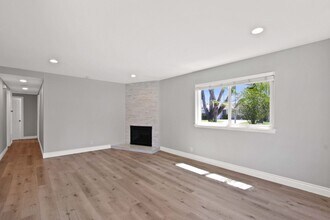 16572 Tripp Cir in Huntington Beach, CA - Building Photo - Building Photo