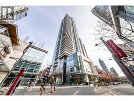 4670 Assembly Wy in Burnaby, BC - Building Photo